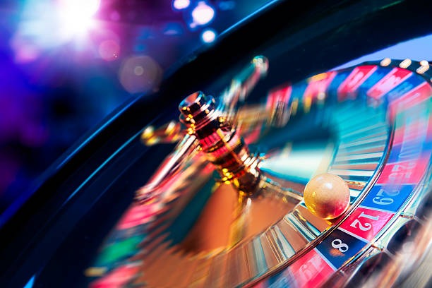 mariatogel heylink platform interface showing live-dealer tables and game categories