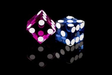 Dragon Tiger Live table interface showing bet placement, live dealer video, and real-time balance